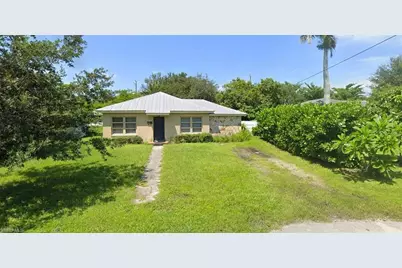 895 11th St N, Naples, FL 34102 - Photo 1