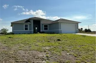 621 Olympia Pl NE, Labelle, FL 33440 - Photo 1