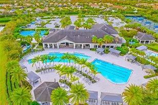 4171 Crescent Ct, Naples, FL 34119 - Photo 1