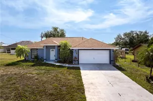 2207 NE 16th Pl, Cape Coral, FL 33909 - Photo 1