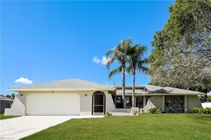 202 NE 9th Pl, Cape Coral, FL 33909 - Photo 1