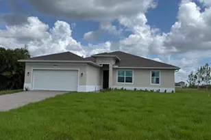 827 NE 41st St, Cape Coral, FL 33909 - Photo 1