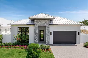 530 107th Ave N, Naples, FL 34108 - Photo 1