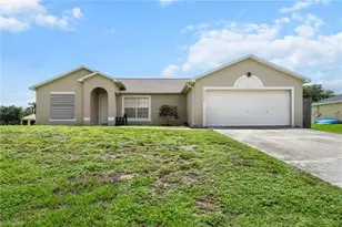 2118 NE 14th Ave, Cape Coral, FL 33909 - Photo 1
