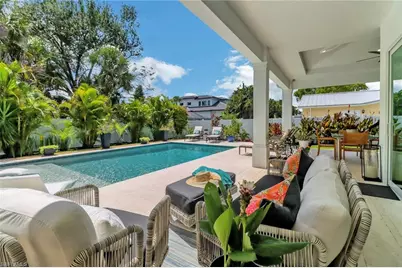 1262 10th St N, Naples, FL 34102 - Photo 1