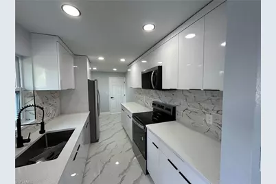 20 Broadway Cir, Fort Myers, FL 33901 - Photo 1