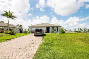 2318 NE 36th St, Cape Coral, FL 33909 - Photo 1