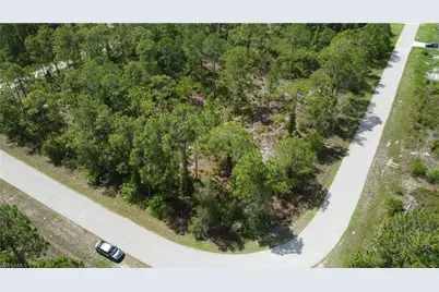518 Hutton St E, Lehigh Acres, FL 33974 - Photo 1