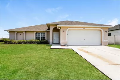 1305 NE 9th Ave, Cape Coral, FL 33909 - Photo 1