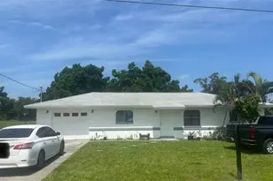 6220 Meadowview Cir, Fort Myers, FL 33916 - Photo 1