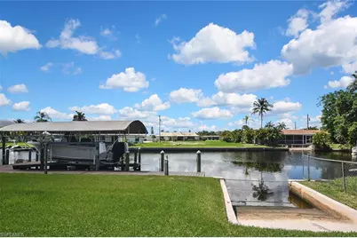 467 Stipe St, North Fort Myers, FL 33903 - Photo 1