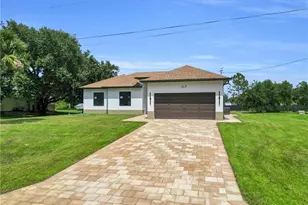 814 McKinley Ave, Lehigh Acres, FL 33972 - Photo 1