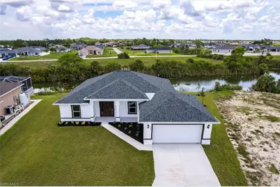 4301 NE 9th Ct, Cape Coral, FL 33909 - Photo 1