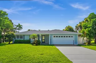 27296 Buccaneer Dr, Bonita Springs, FL 34135 - Photo 1