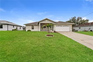 914 Apple Ave, Lehigh Acres, FL 33971 - Photo 1