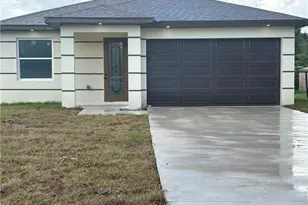 329 Detroit Ave, Fort Myers, FL 33905 - Photo 1