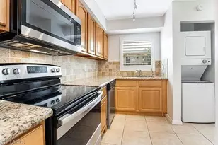 600 Valley Stream Dr, Naples, FL 34113 - Photo 1