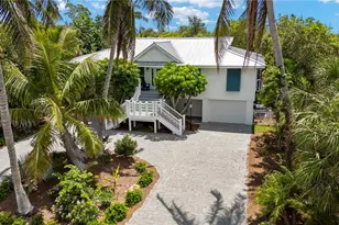 1062 S Yachtsman Dr, Sanibel, FL 33957 - Photo 1