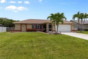 1711 SE 8th Ave, Cape Coral, FL 33990 - Photo 1