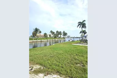 863 Oak St, Fort Myers Beach, FL 33931 - Photo 1