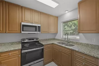 1069 Highlands Dr, Naples, FL 34103 - Photo 1