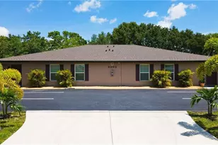 2303 NE 6th St, Cape Coral, FL 33909 - Photo 1