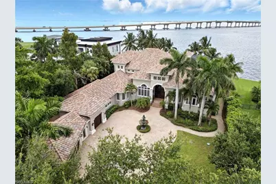 1200 Walden Dr, Fort Myers, FL 33901 - Photo 1