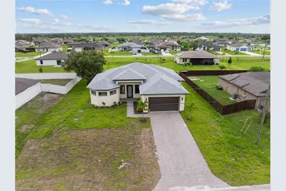 244 Lunette St, Fort Myers, FL 33913 - Photo 1