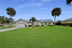 2831 SE 19th Pl, Cape Coral, FL 33904 - Photo 1