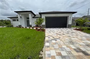 814 Floyd Ave S, Lehigh Acres, FL 33976 - Photo 1