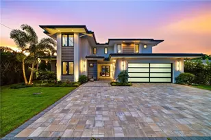 1261 13th Ave N, Naples, FL 34102 - Photo 1