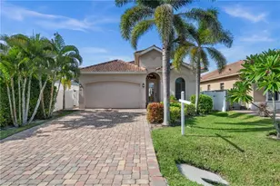 618 103rd Ave N, Naples, FL 34108 - Photo 1