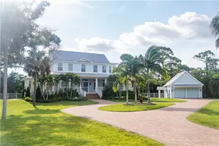 7252 Lake Dr, Fort Myers, FL 33908 - Photo 1