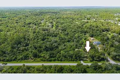 32nd Ave SE, Naples, FL 34117 - Photo 1