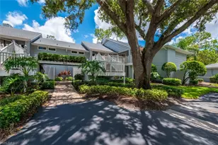 203 Courtside Dr, Naples, FL 34105 - Photo 1