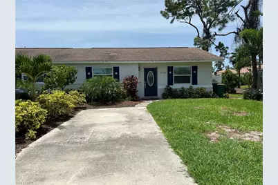 534 101st Ave N, Naples, FL 34108 - Photo 1