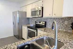 13511 Stratford Pl Cir, Fort Myers, FL 33919 - Photo 1