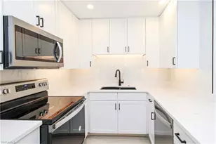 1435 Curlew Ave, Naples, FL 34102 - Photo 1