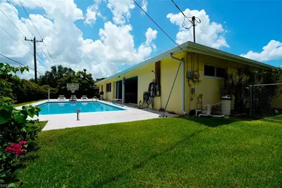 1351 Oaklawn Ct, Fort Myers, FL 33919 - Photo 1