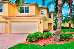 1400 Mariposa Cir, Naples, FL 34105 - Photo 1