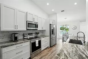 876 Gulf Pavilion Dr, Naples, FL 34108 - Photo 1