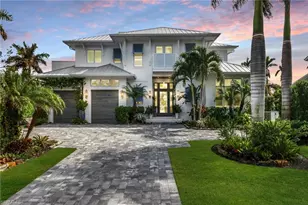 1300 Cobia Ct, Naples, FL 34102 - Photo 1