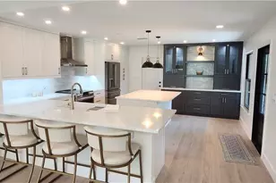 662 Kings Way, Naples, FL 34104 - Photo 1