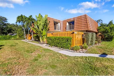 1454 Park Shore Cir #2, Fort Myers, FL 33901 - Photo 1