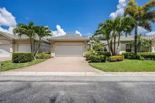 913 Vistana Cir, Naples, FL 34119 - Photo 1