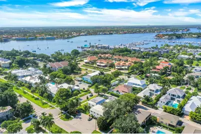 780 10th Ave S #5, Naples, FL 34102 - Photo 1