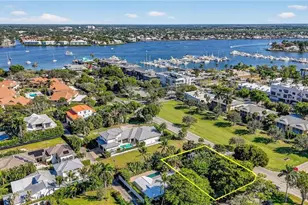 709 Broad Ave S, Naples, FL 34102 - Photo 1
