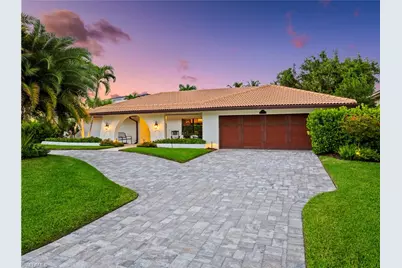 517 Parkwood Ln, Naples, FL 34103 - Photo 1