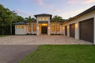 5710 Spanish Oaks Ln, Naples, FL 34119 - Photo 1
