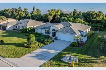 30 Wickliffe Dr, Naples, FL 34110 - Photo 1